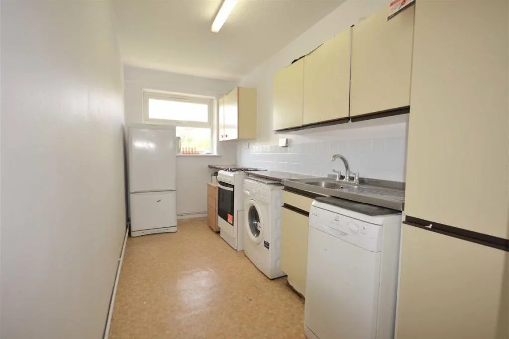 1 bedroom maisonette for rent