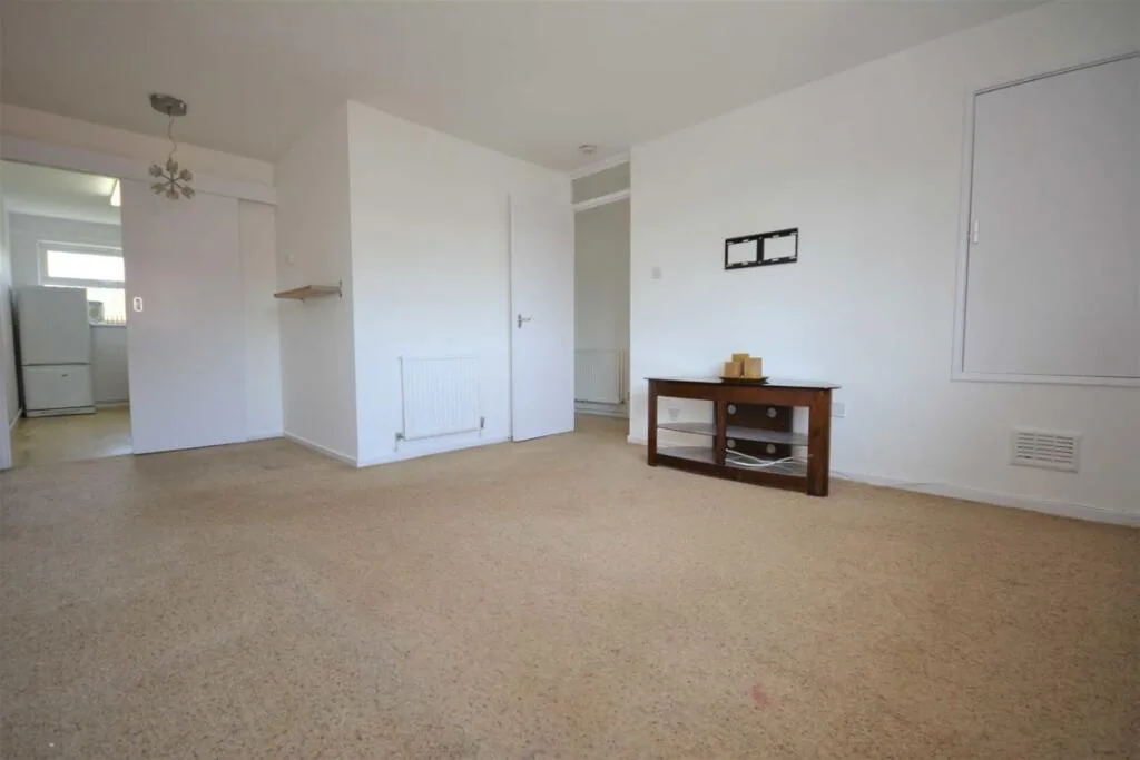 1 bedroom maisonette for rent