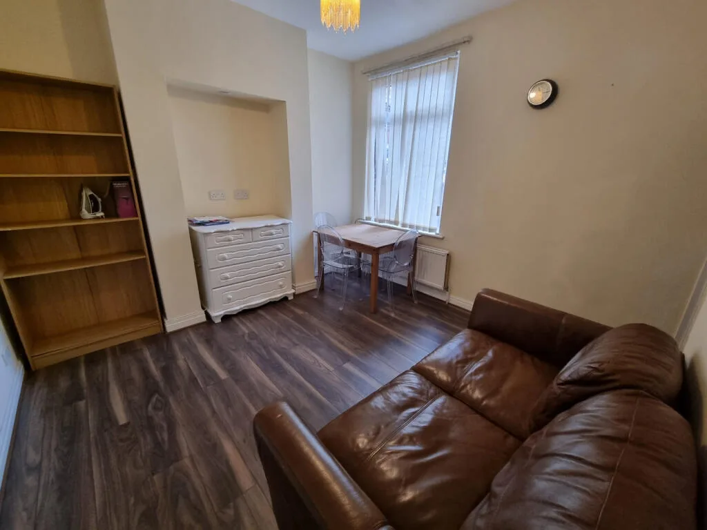 4 bedroom terraced house for rent