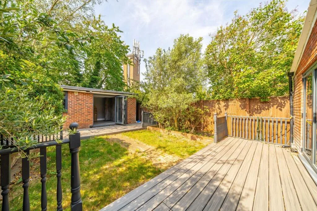 5 bedroom house for rent