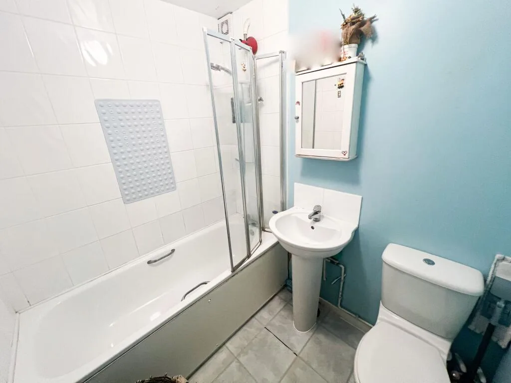1 bedroom ground floor flat for rent