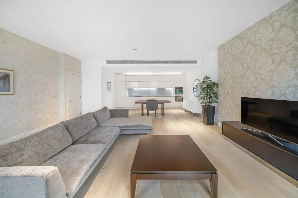 2 bedroom flat for rent