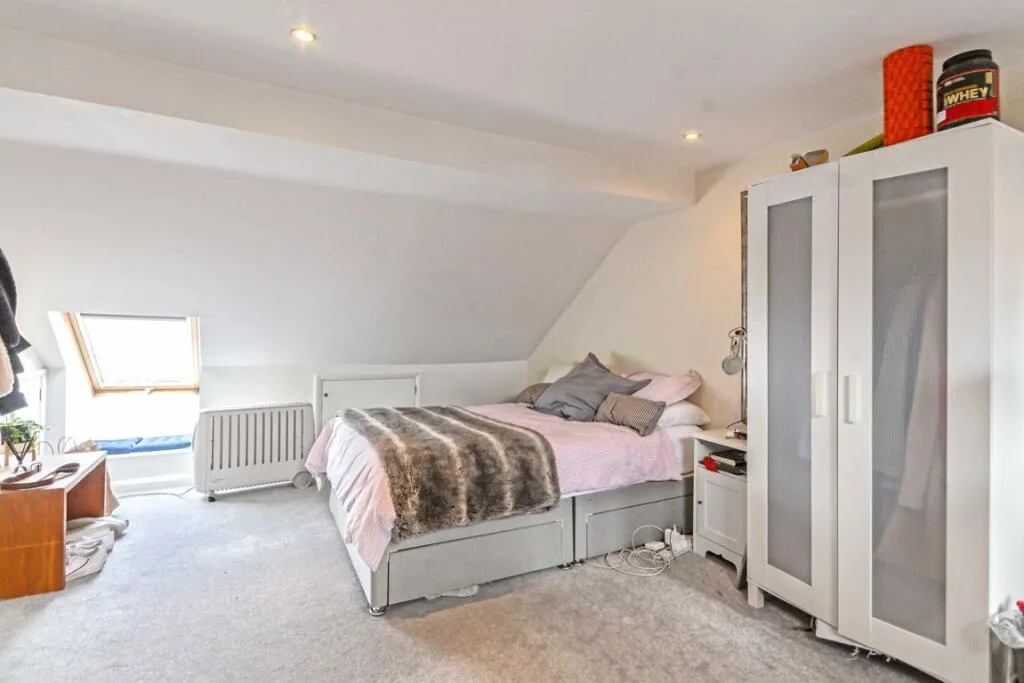 4 bedroom flat for rent