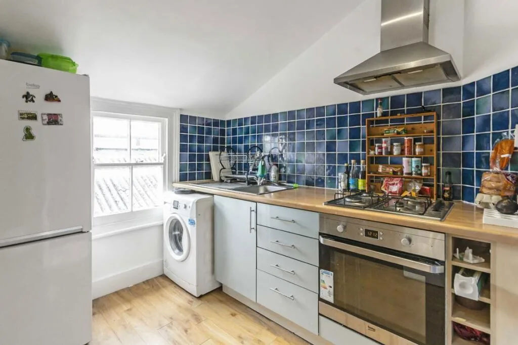 4 bedroom flat for rent