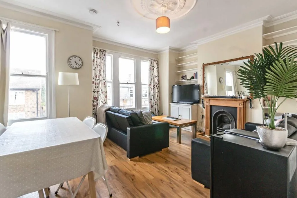 4 bedroom flat for rent