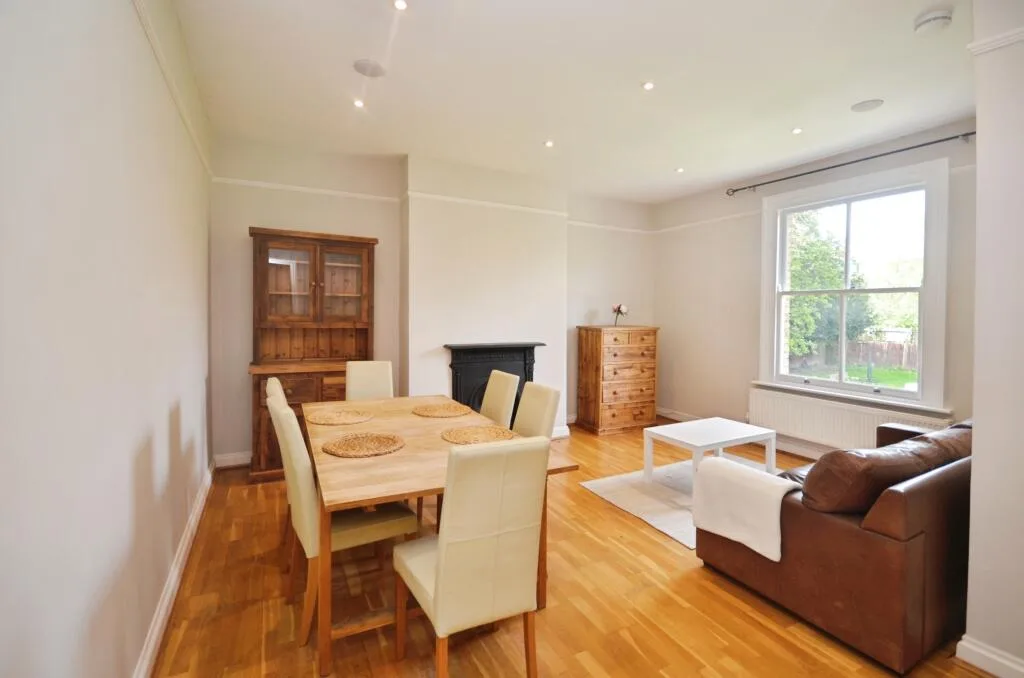 3 bedroom flat for rent