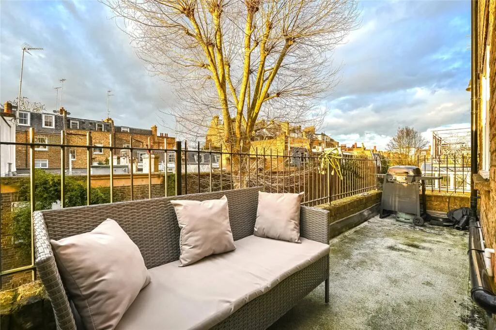 3 bedroom flat for rent