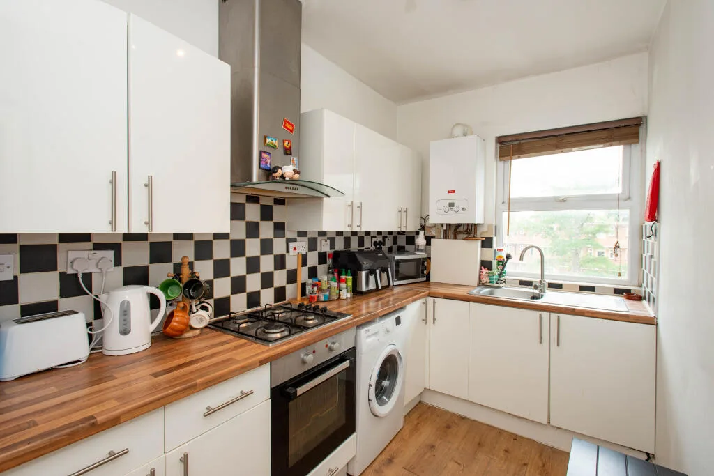 3 bedroom flat for rent