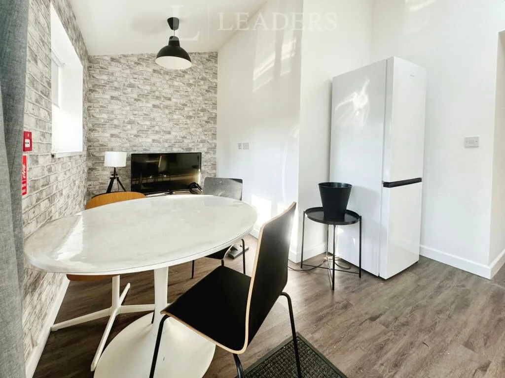 1 bedroom house for rent