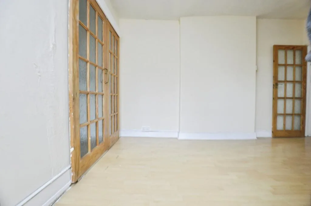 3 bedroom maisonette for rent