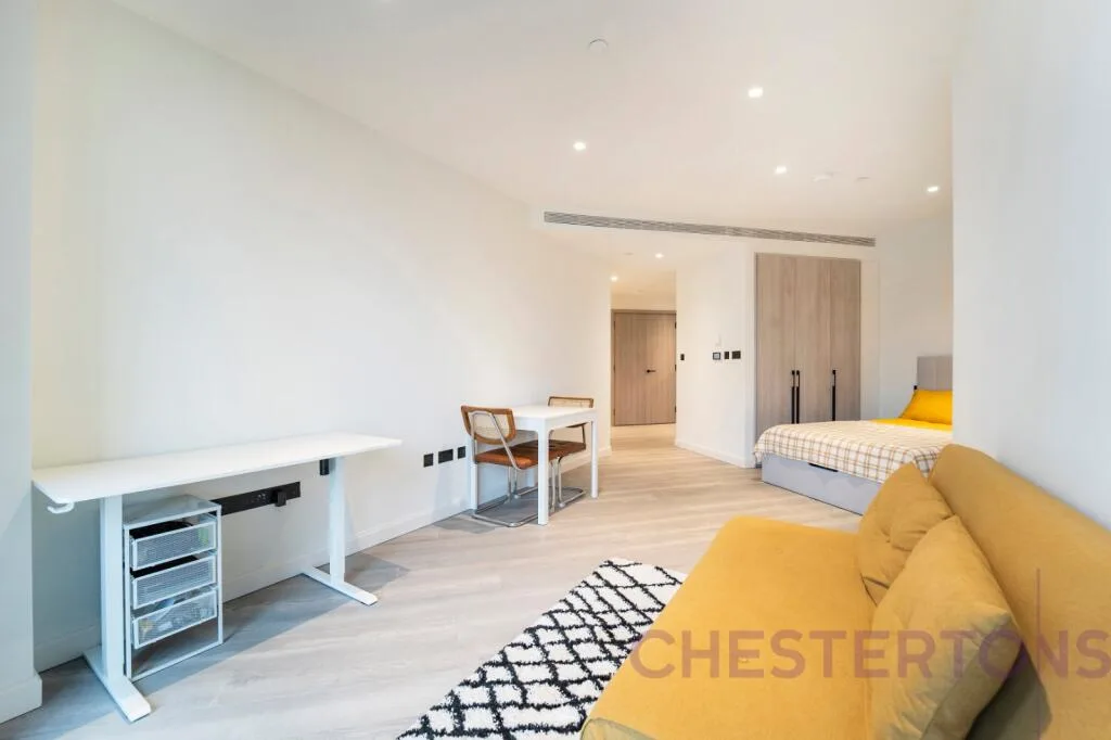 Studio flat for rent