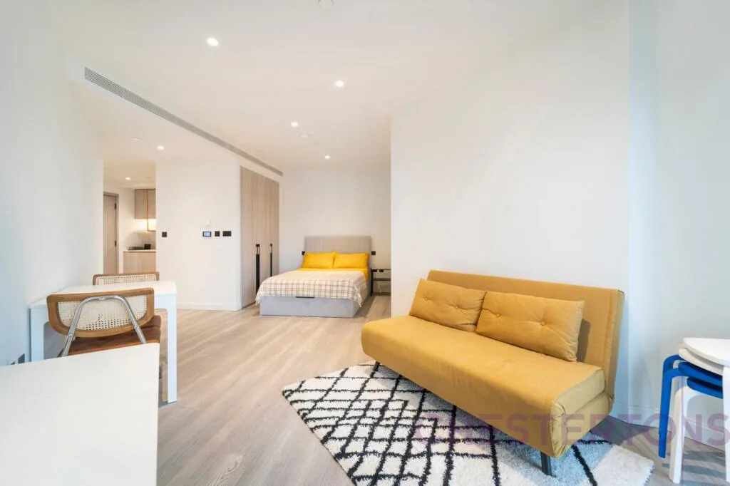 Studio flat for rent