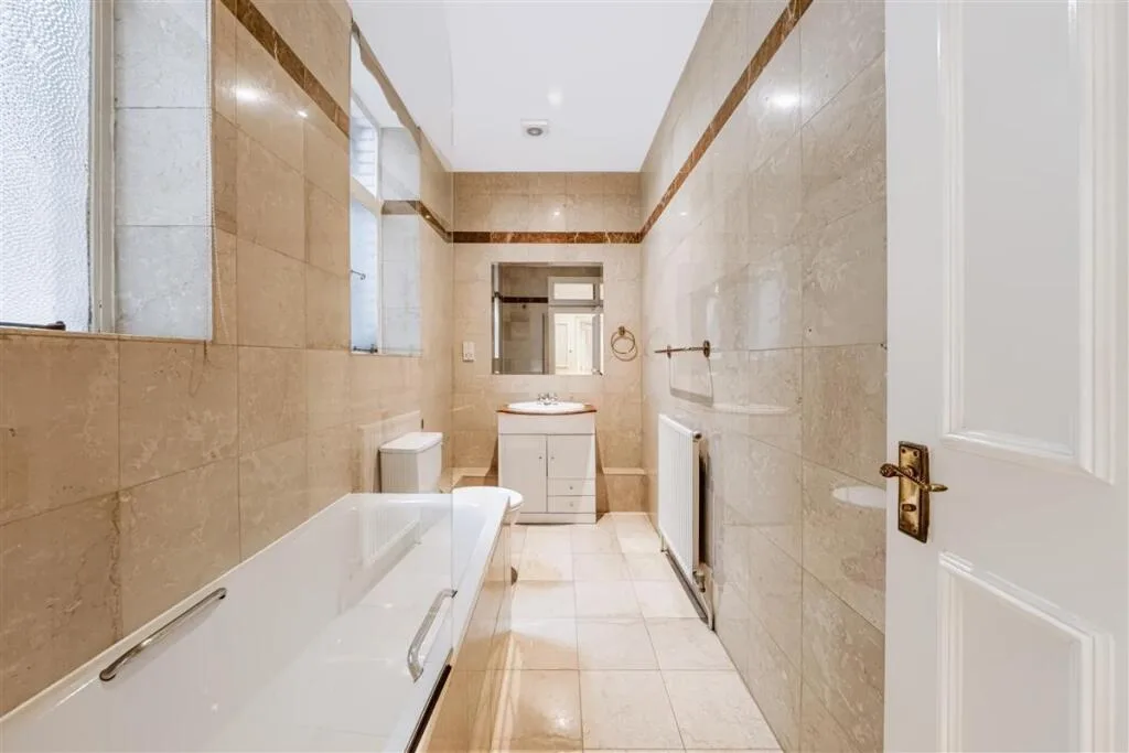 2 bedroom block of apartments for rent