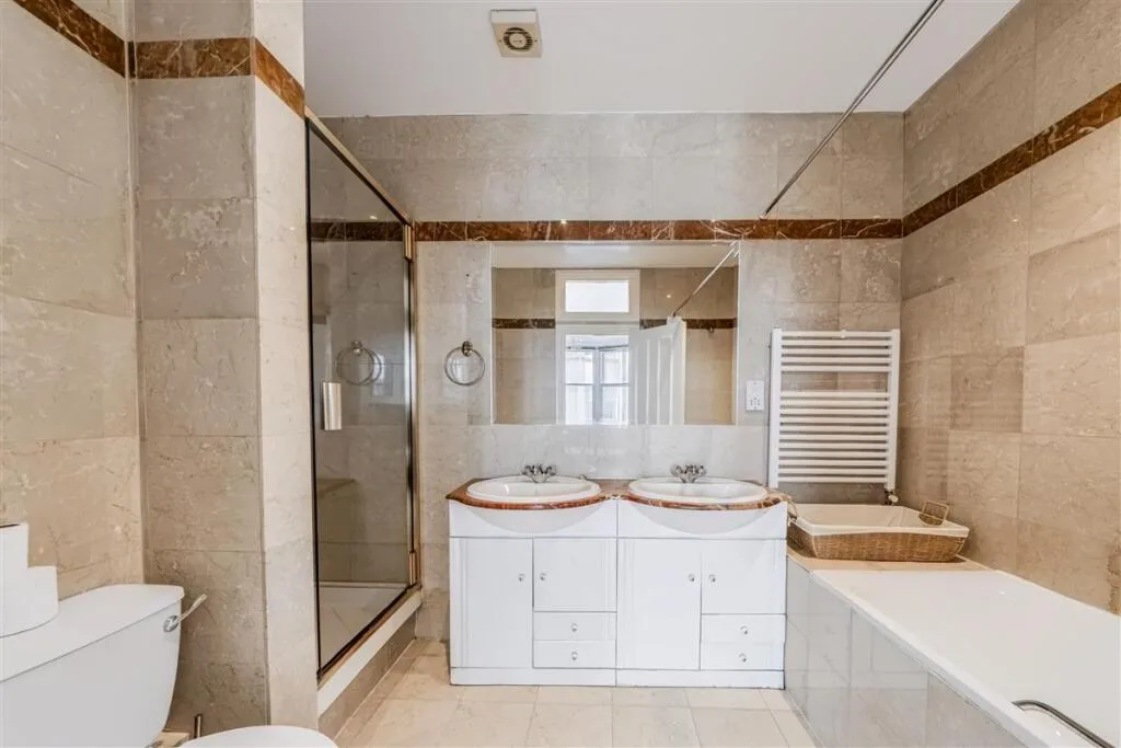 2 bedroom block of apartments for rent