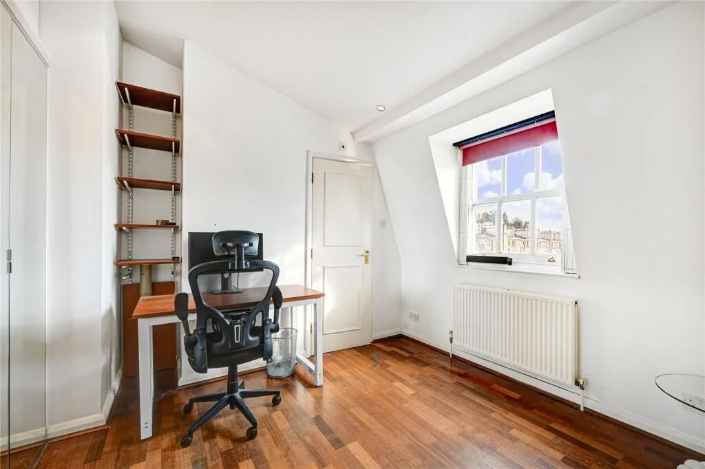 3 bedroom maisonette for rent