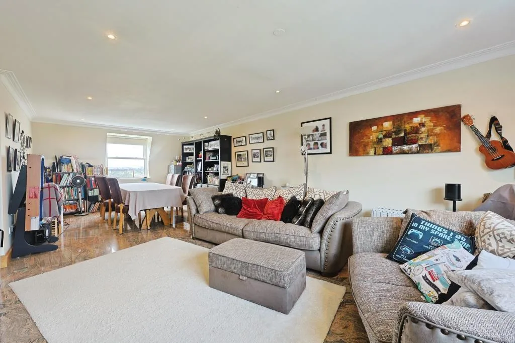3 bedroom apartment for rent