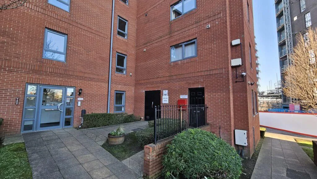 2 bedroom flat for rent