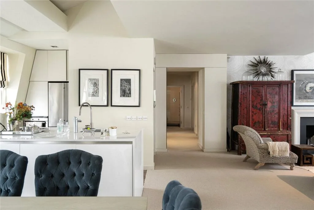 2 bedroom penthouse for rent