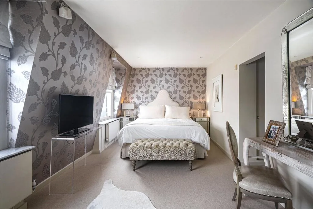 2 bedroom penthouse for rent