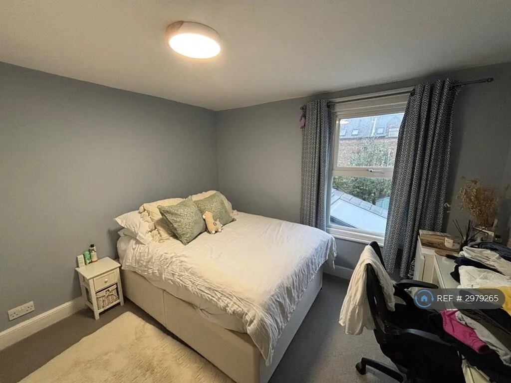 3 bedroom maisonette for rent