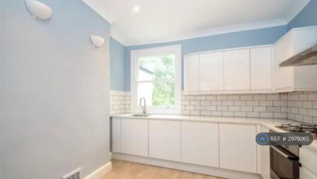 3 bedroom maisonette for rent
