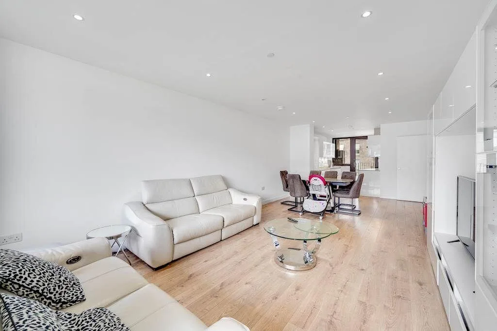 3 bedroom apartment for rent