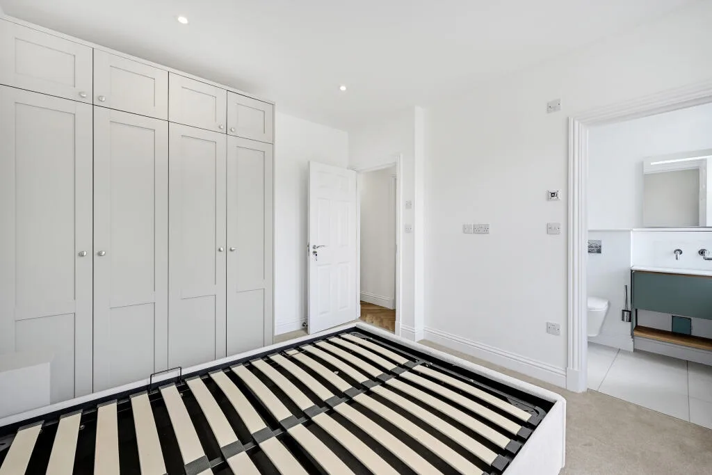 3 bedroom maisonette for rent