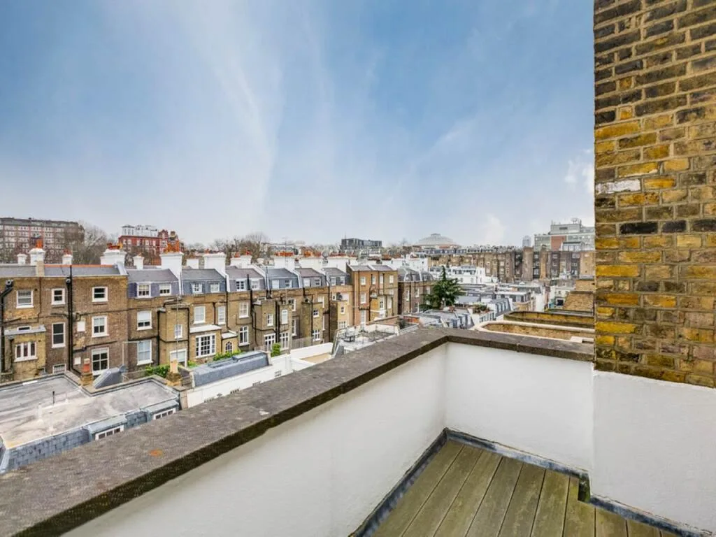 3 bedroom flat for rent