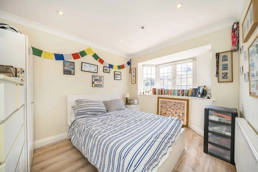 4 bedroom semi-detached house for rent