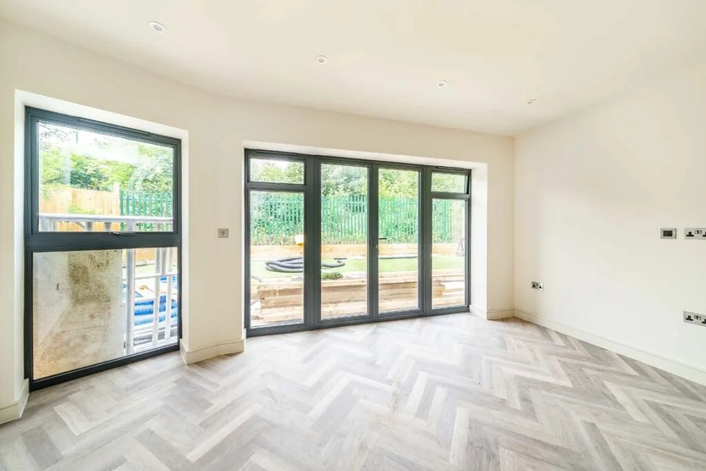 2 bedroom house for rent