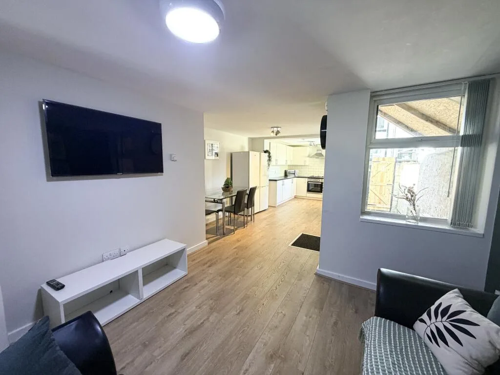 4 bedroom house for rent
