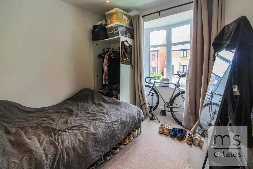 2 bedroom detached bungalow for rent