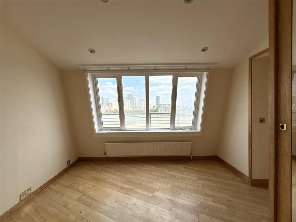 2 bedroom penthouse for rent