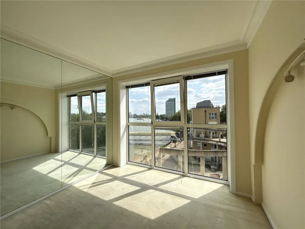 2 bedroom penthouse for rent