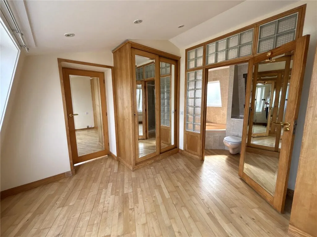 2 bedroom penthouse for rent