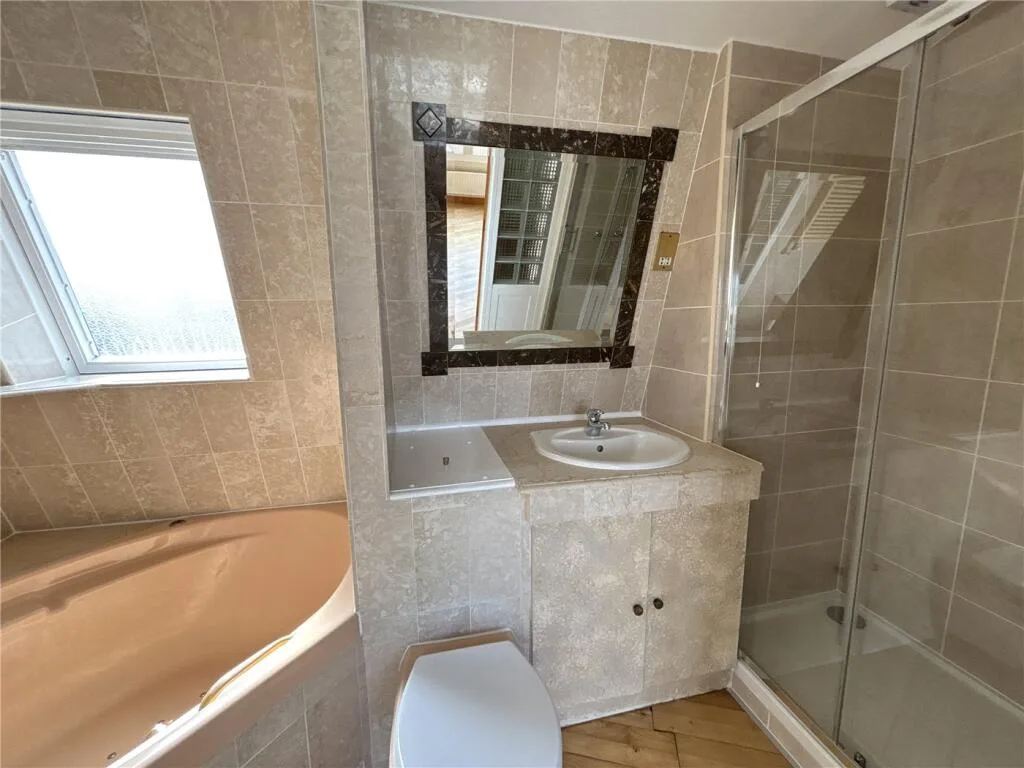2 bedroom penthouse for rent