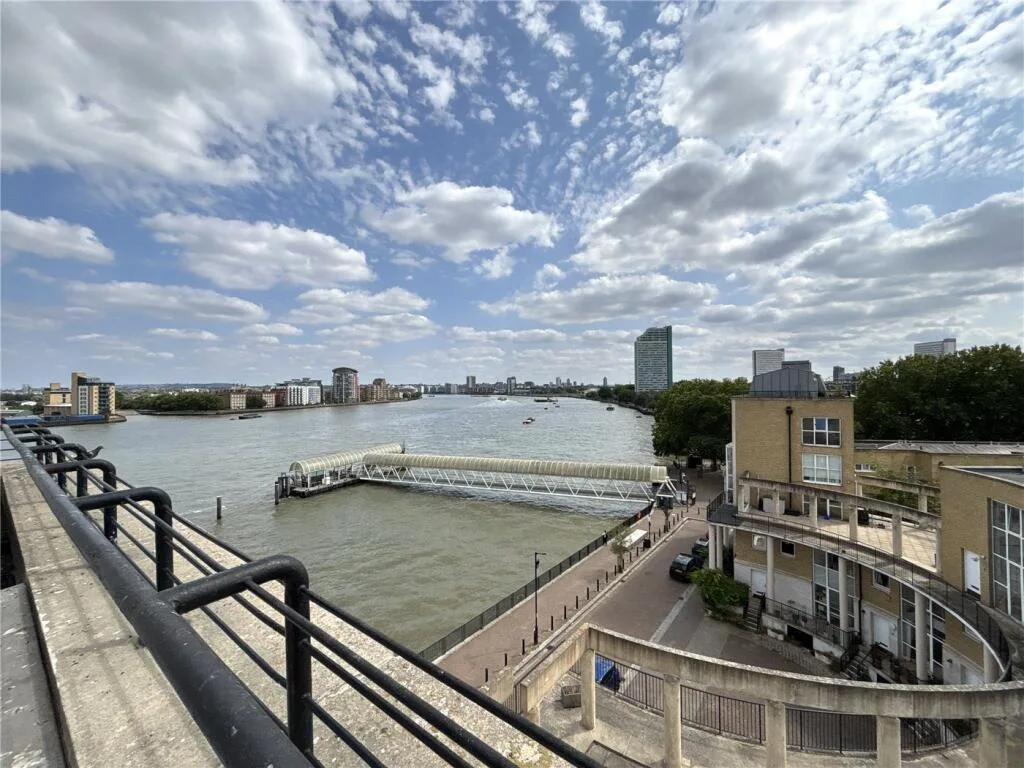 2 bedroom penthouse for rent