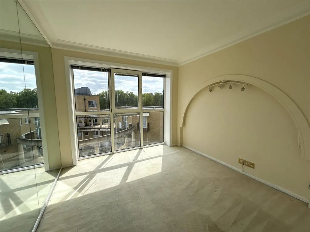 2 bedroom penthouse for rent