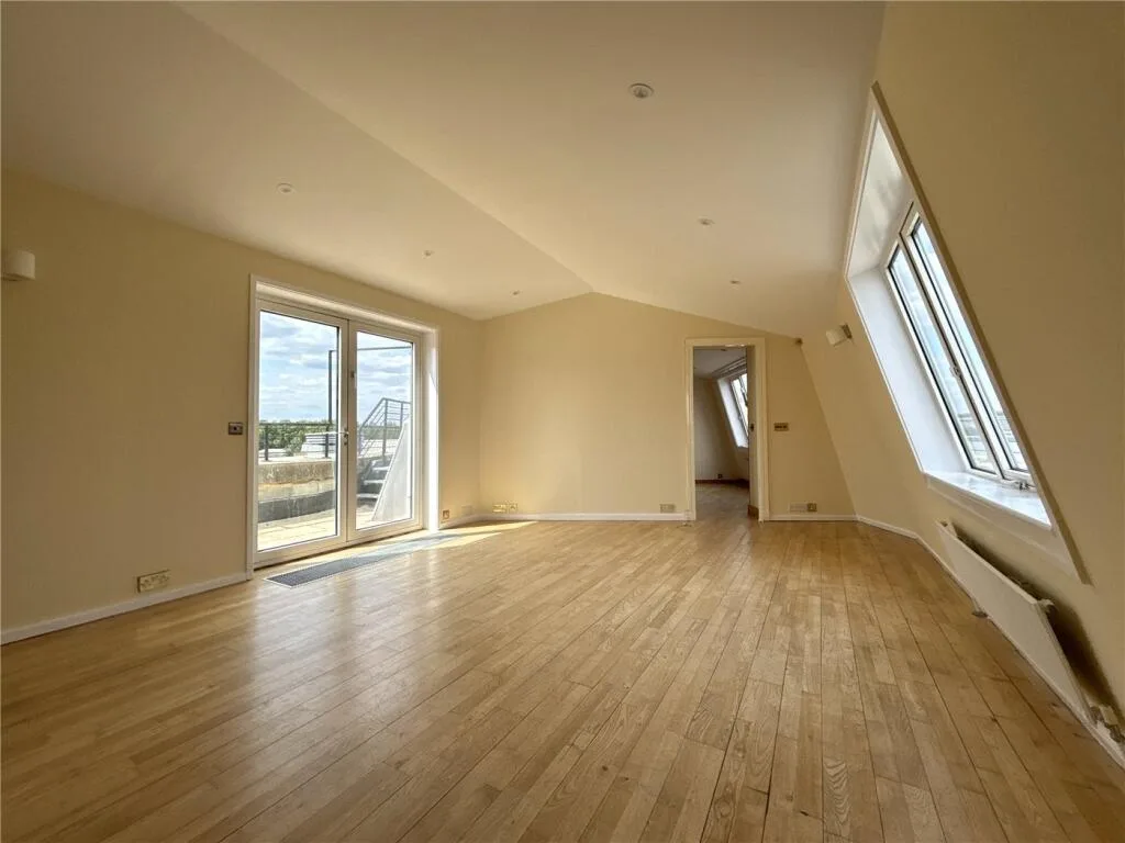 2 bedroom penthouse for rent