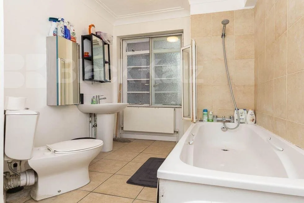 3 bedroom flat for rent