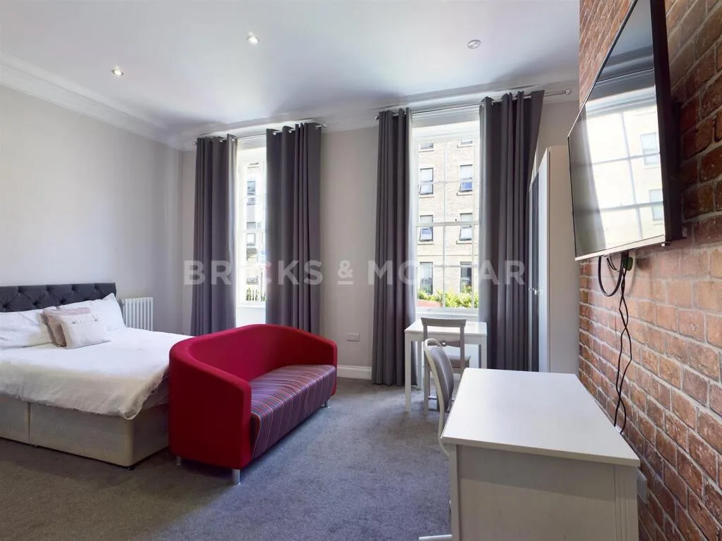 Studio flat for rent