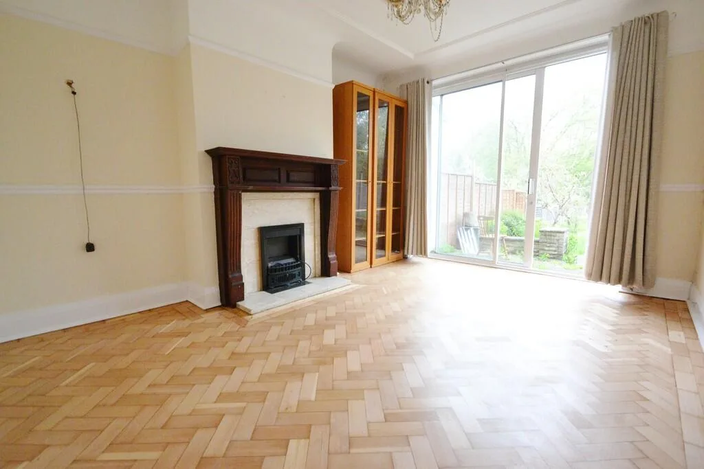 3 bedroom semi-detached house for rent