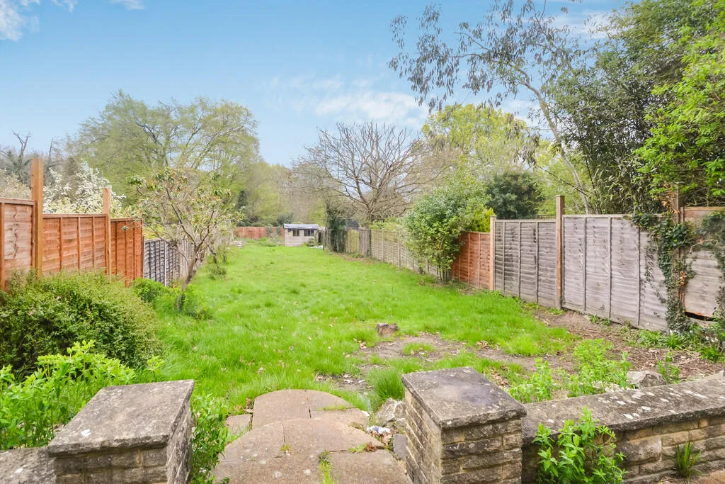 3 bedroom semi-detached house for rent