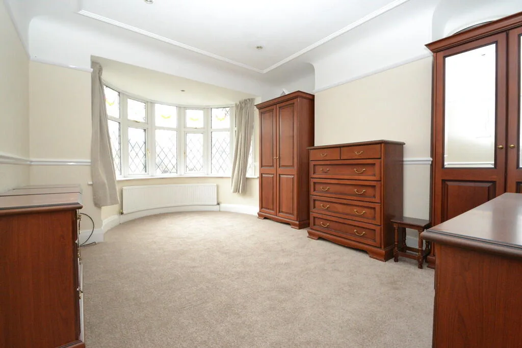 3 bedroom semi-detached house for rent
