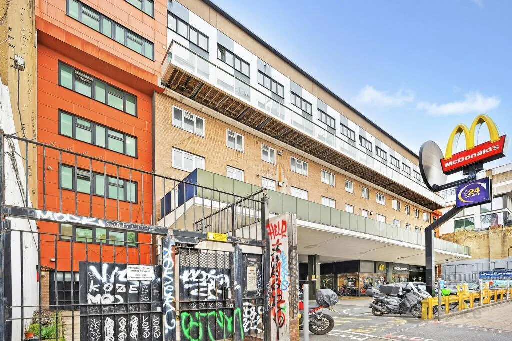 3 bedroom flat for rent