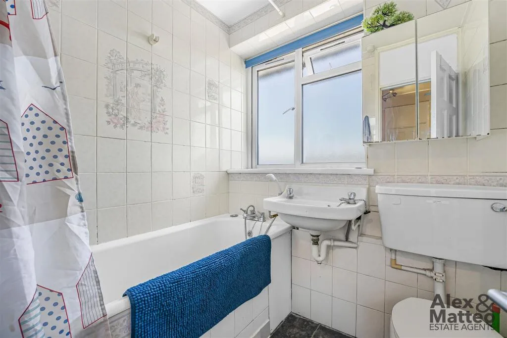 3 bedroom flat for rent