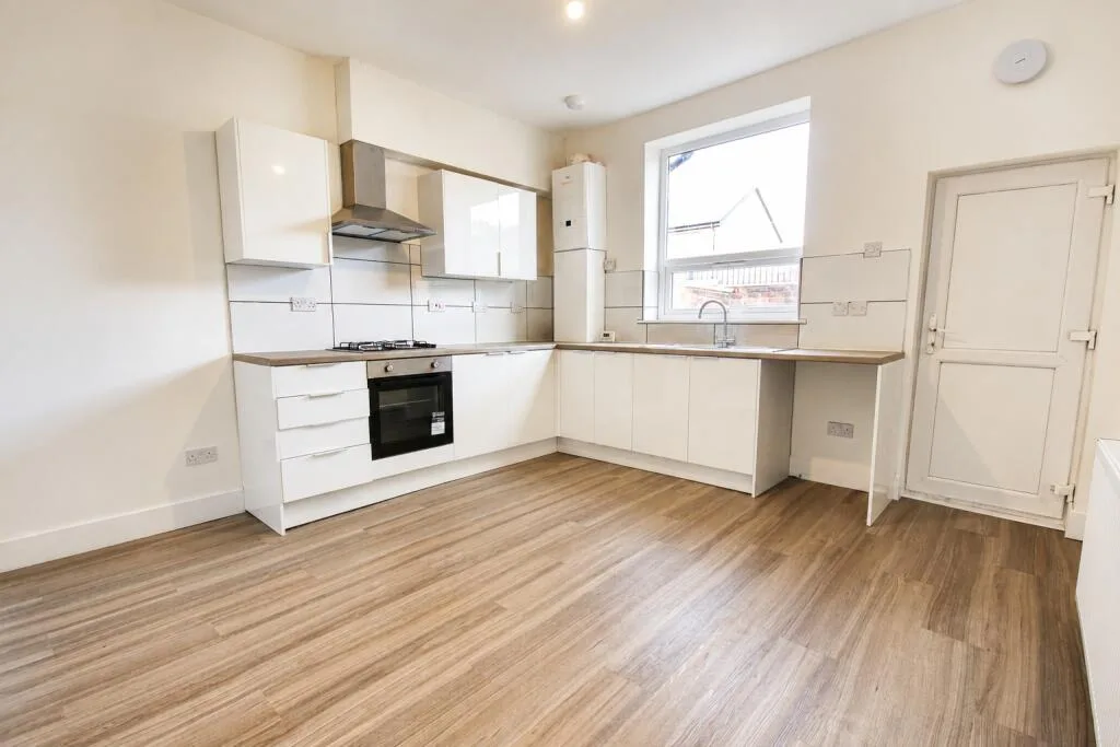 2 bedroom house for rent