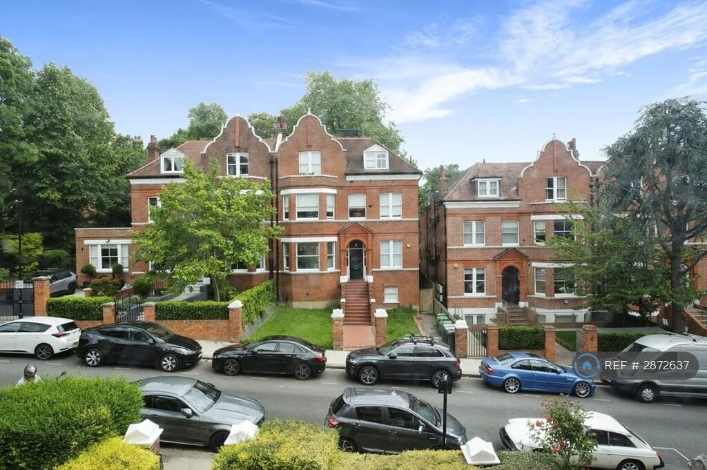 3 bedroom flat for rent