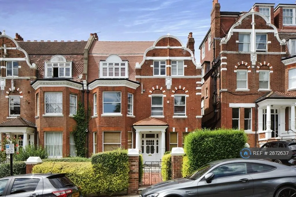 3 bedroom flat for rent