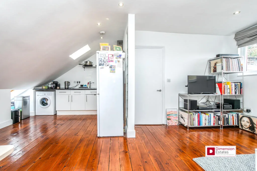 1 bedroom maisonette for rent